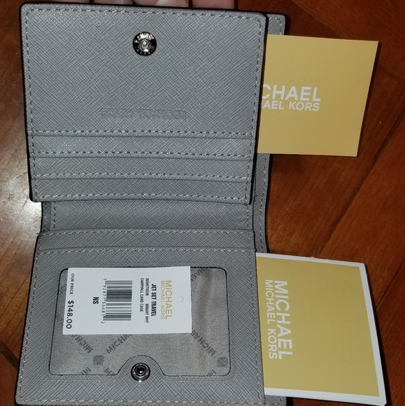 Michael Kors Wallet - Picture 1 of 3